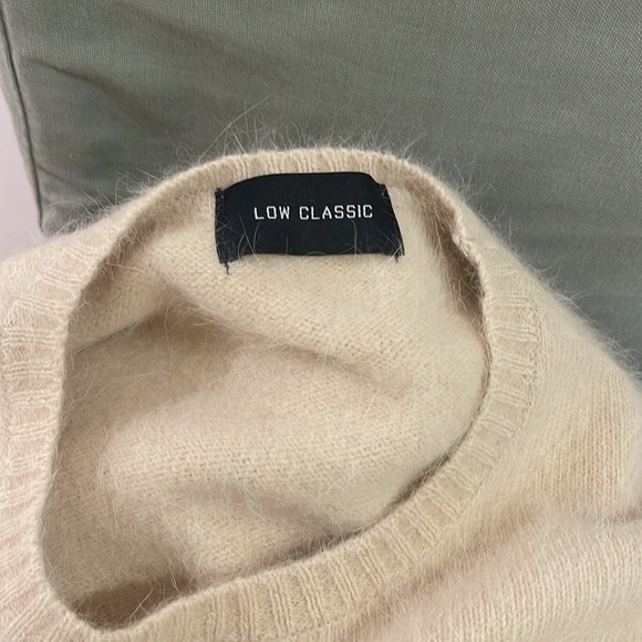 LOW CLASSIC CREWNECK SWEATER - Picture 7 of 8